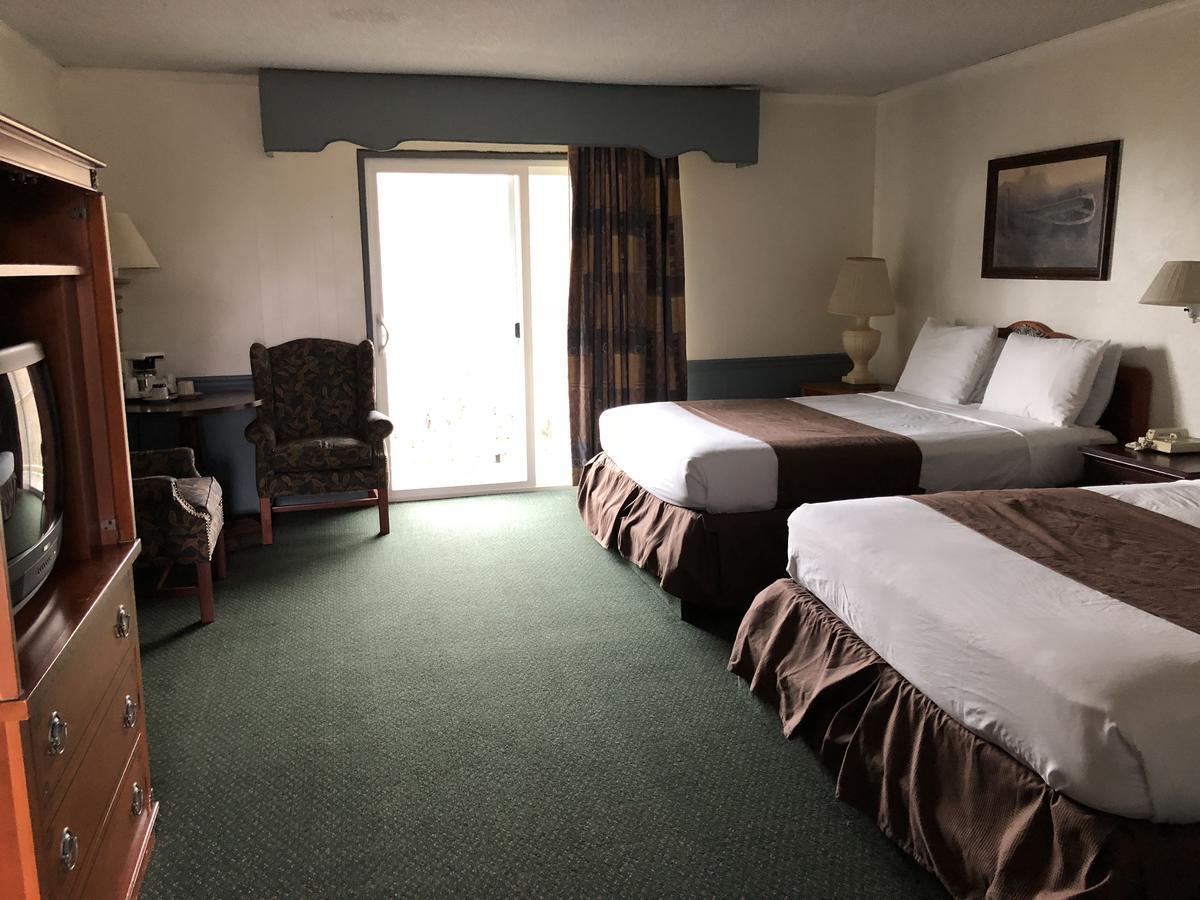 Pine Beach Inn Форт-Брэгг Экстерьер фото