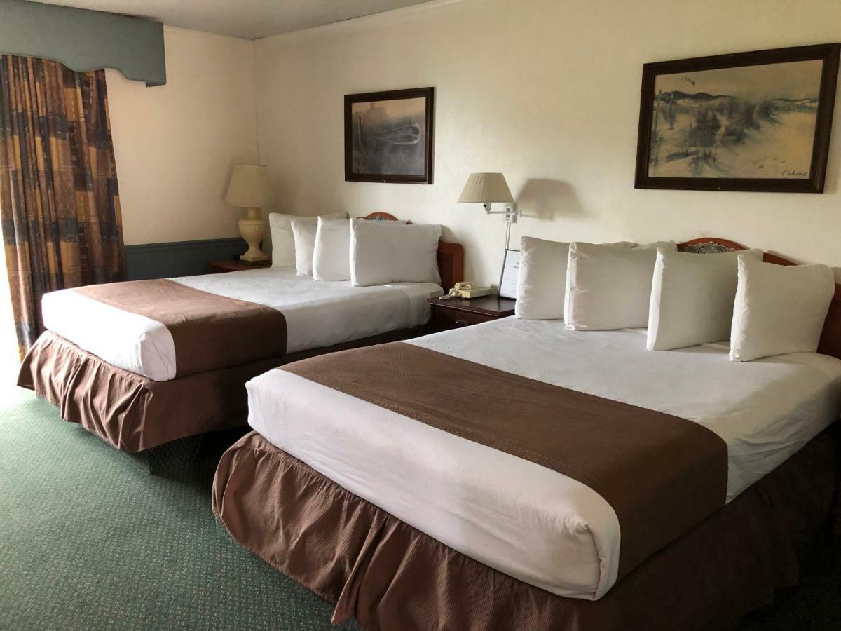 Pine Beach Inn Форт-Брэгг Экстерьер фото